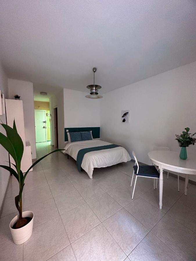 Wonderful Apt With Terrace - 15M Walk Giralda Sevilla Bagian luar foto