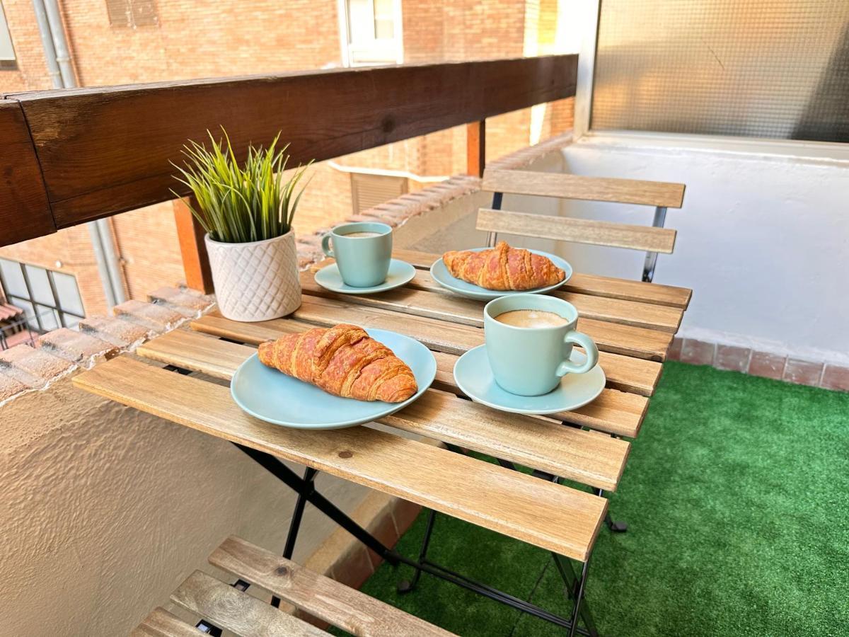 Wonderful Apt With Terrace - 15M Walk Giralda Sevilla Bagian luar foto
