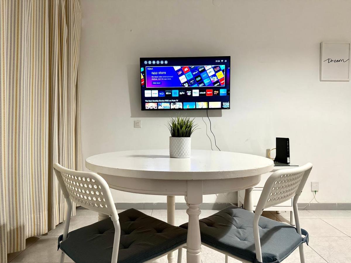 Wonderful Apt With Terrace - 15M Walk Giralda Sevilla Bagian luar foto